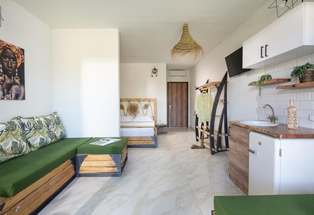 Simon King Apartment วูร์วูรู ภายนอก รูปภาพ